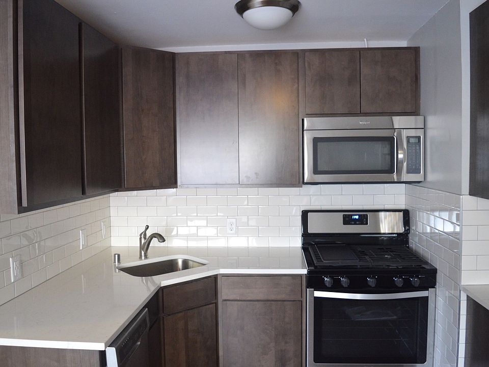 1st image of 2205 Bryant Ave S APT 6
