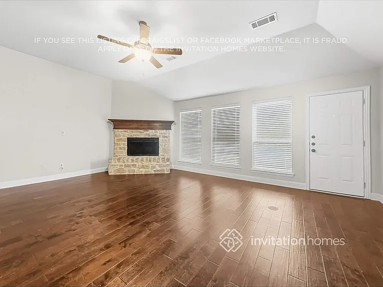 237 Dakota Dr — Photo 4