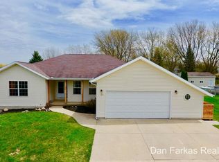 1511 Meadows Ln SW, Wyoming, MI 49509