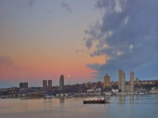 Sold by Fenwick Keats Real Estate | media 17