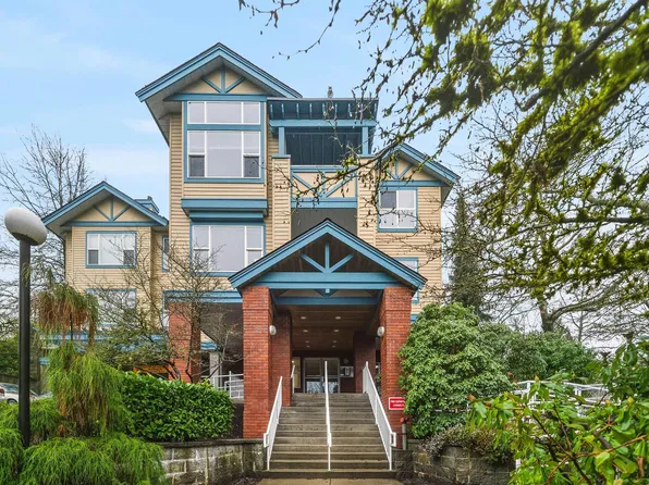 5281 Oakmount Cres #210, Burnaby, BC V5H 4S7