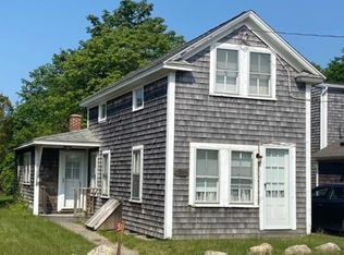 51 Lagoon Pond Rd, Tisbury, MA 02568