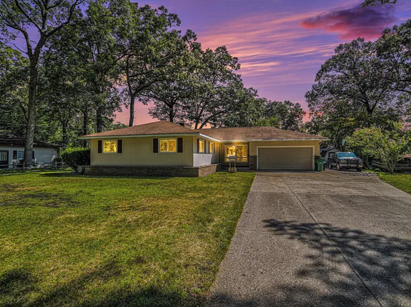 120 Judy Ln, Muskegon, MI 49445