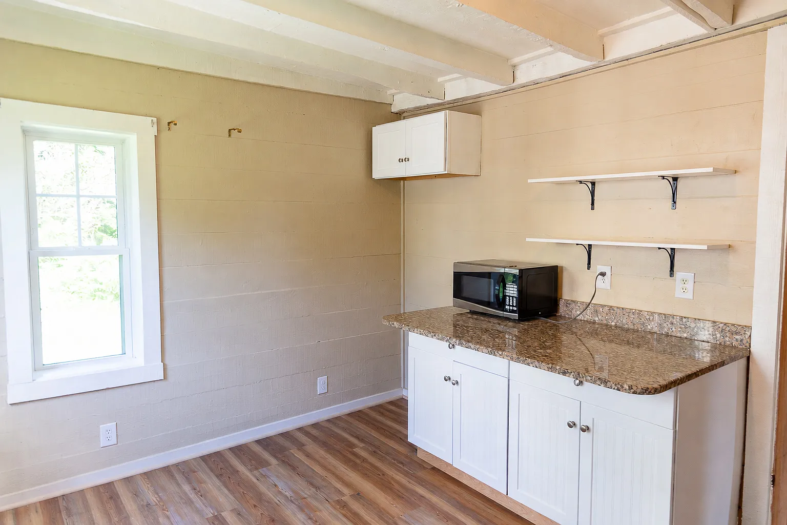 3 bed, 1800 sqft, $2,800 — Photo 3