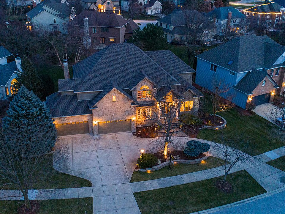 1st image of 2648 Charlestowne Ln