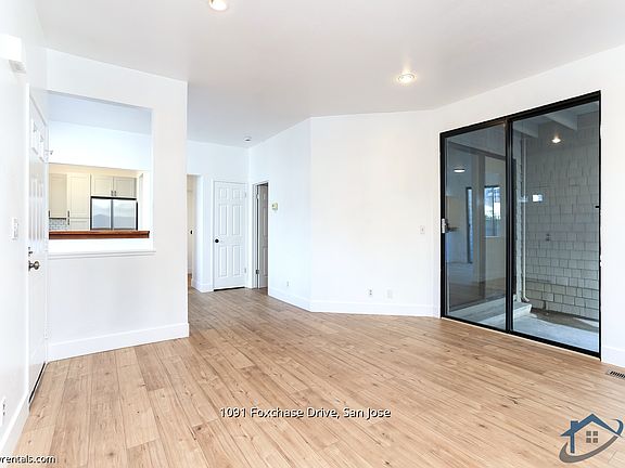 5th image of 1091 Foxchase Dr
