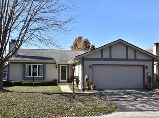 5433 S Amberwood Ln, Milwaukee, WI 53221