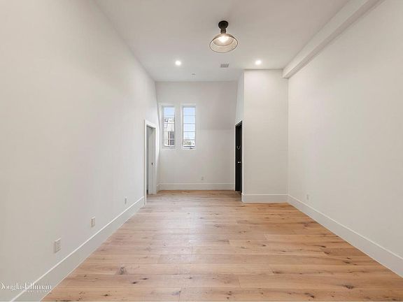 4th image of 45 White St APT 6b