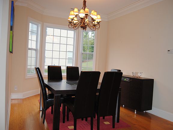 3rd image of 4139 Belle Meade Cir