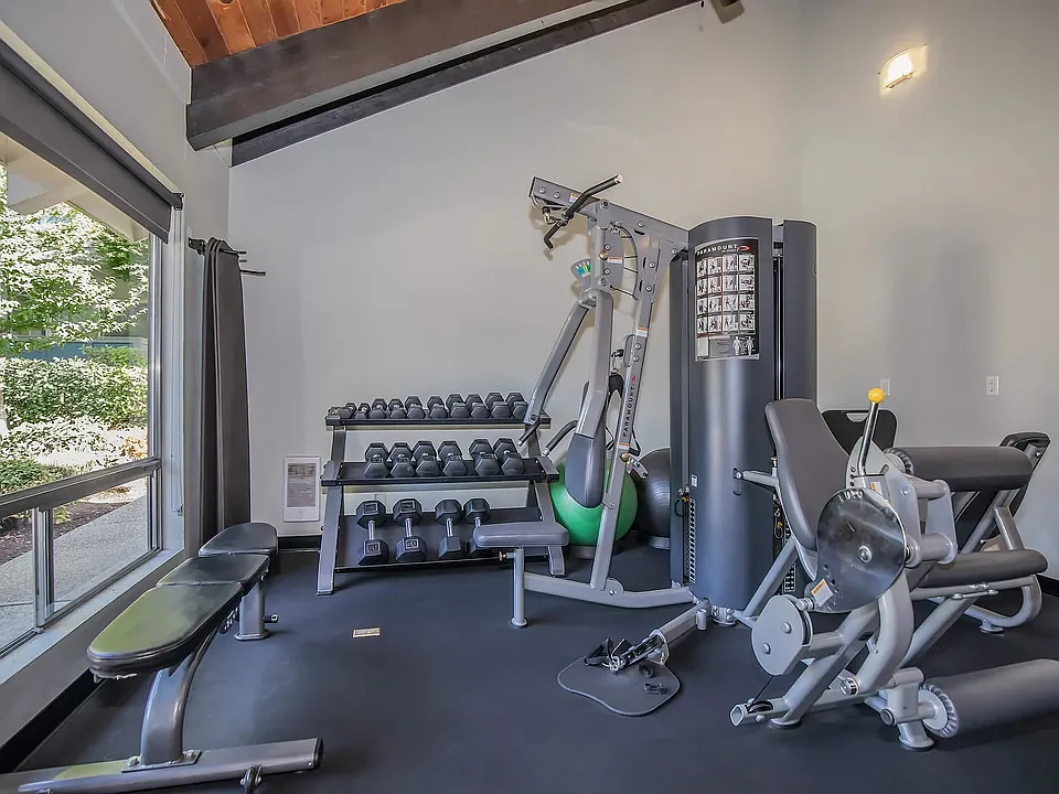 Friendly neighborhood fitness center at Foster Creek in Tukwila, WA serving the local community of Tukwila and Foster Creek residents.