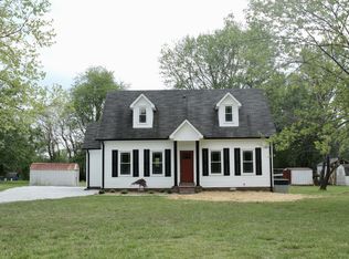 2082 Asbury Rd, Manchester, TN 37355