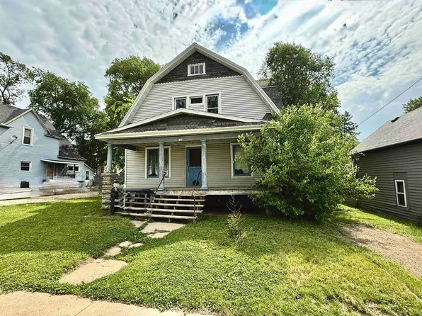 122 Leffert St, Berlin, WI 54923