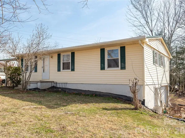 56 Fairview Ave, Hendersonville, NC 28792