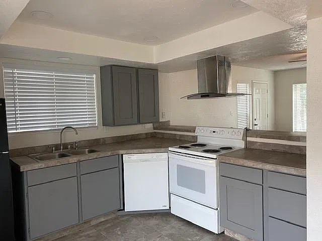 2 bed, 1.5 bath, 952 sqft, $1,000 — Photo 3