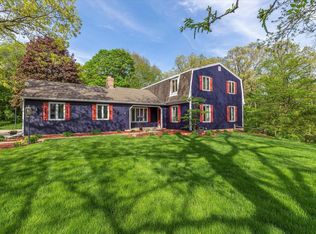 6000 S Aberdeen Dr, New Berlin, WI 53146