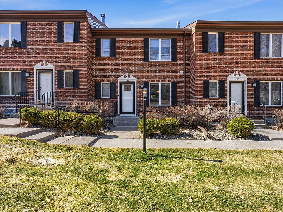 1st image of 629 Maple Park Dr