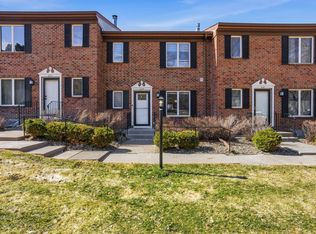 629 Maple Park Dr, Mendota Heights, MN 55118