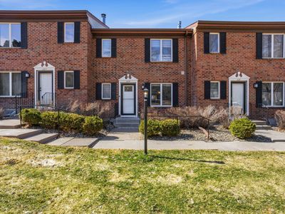 629 Maple Park Dr, Mendota Heights, MN, 55118