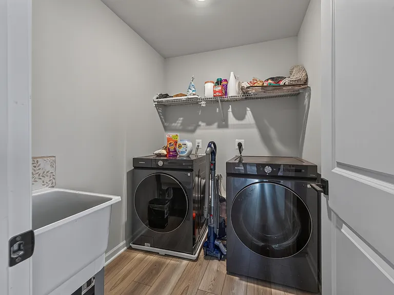 1124 Miller Farm Dr — Photo 24