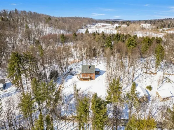 60 Irish Lane, Wallingford, VT 05773