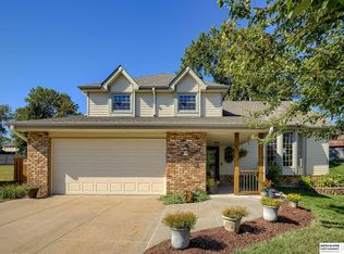 312 Pierce St, Papillion, NE 68046
