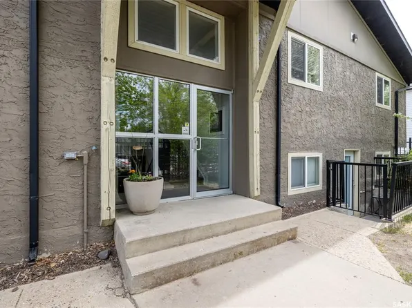 UNIT 202-521 18th STREET W, Saskatoon, SK S7M 1C8