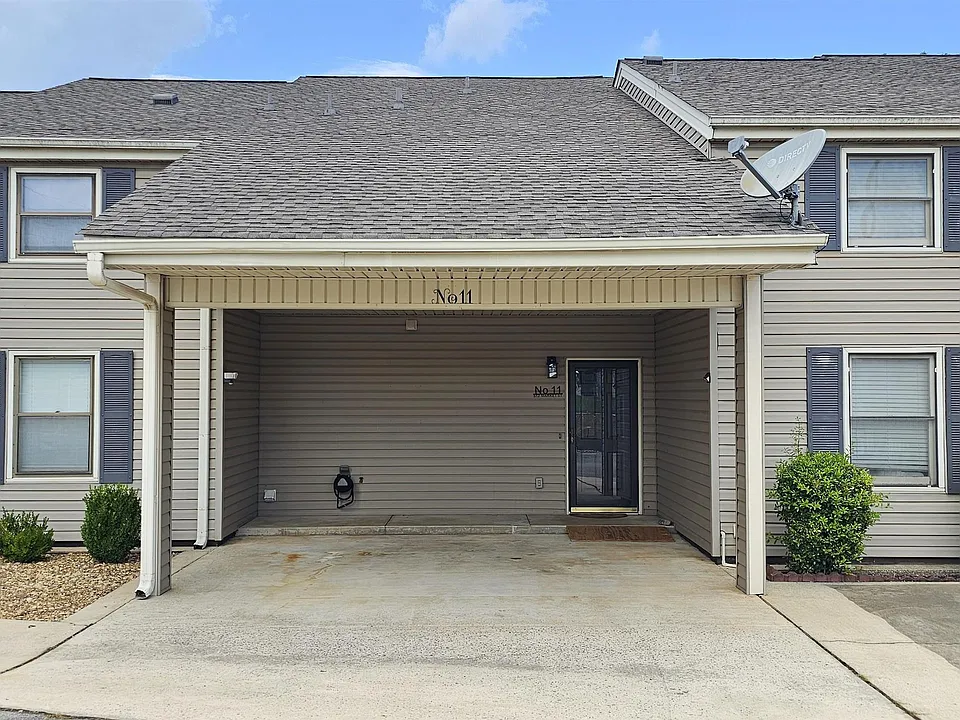 512 Market St NE #11