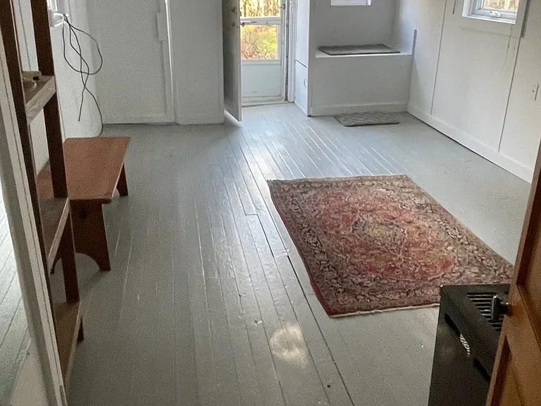 24 Hasbrouck Ln — Photo 11