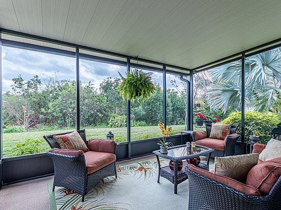 5th image of 7409 Surrey Wood Ln