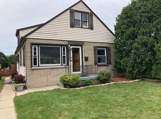 1133 S 101st St, West Allis, WI 53214