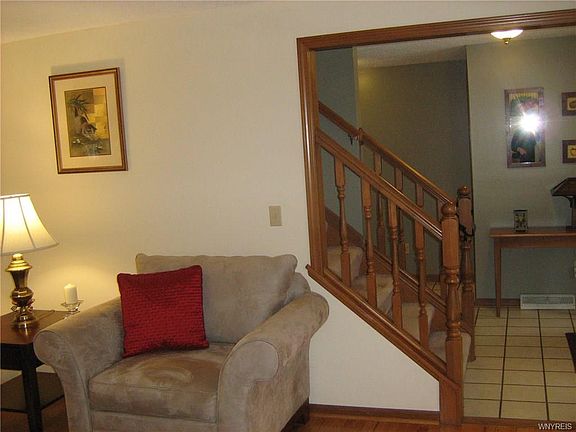 3rd image of 57 Hemlock Dr