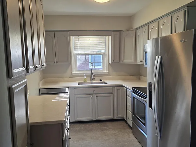 4605 Fox Run Rd — Photo 4