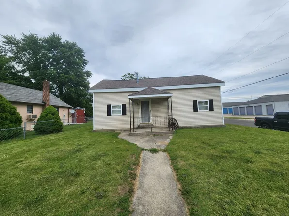 1712 Phillip St, Auburn, IN 46706
