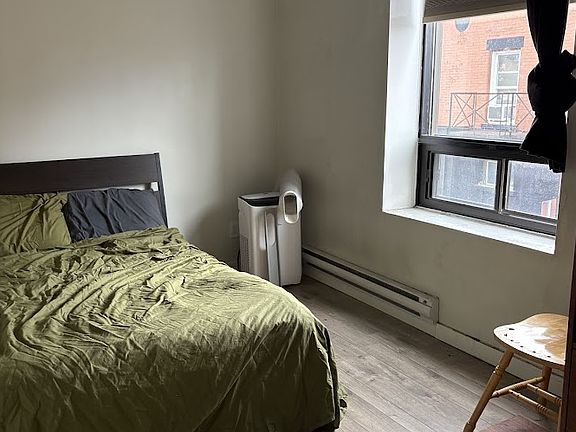 5th image of 1103 Wellington St W #1265893