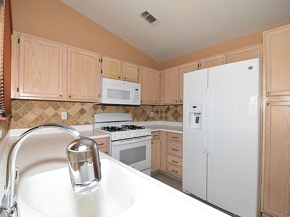 2nd image of 5415 W Harmon Ave Unit 2135