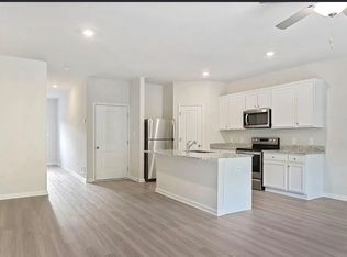 123 Cramsford St, Falling Waters, WV 25419