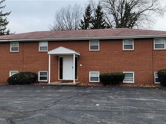 5th image of 352 Meadowbrook Ave Unit 2