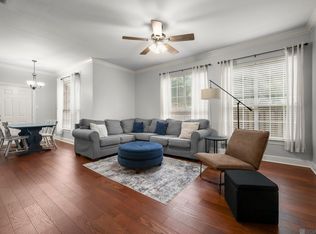 710 E Boyd Dr APT 302, Baton Rouge, LA 70808