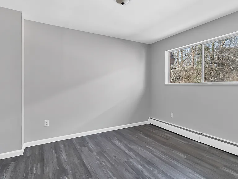 1007 Dana Ave #11 — Photo 4