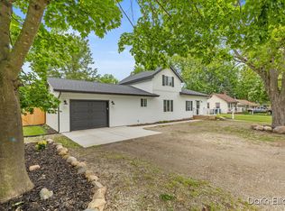 412 S Woodworth St, Corunna, MI