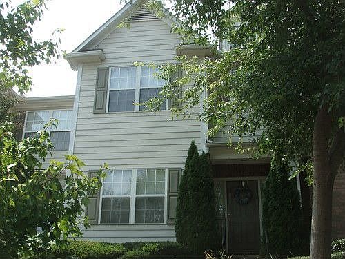 1st image of 511 Blossom Way
