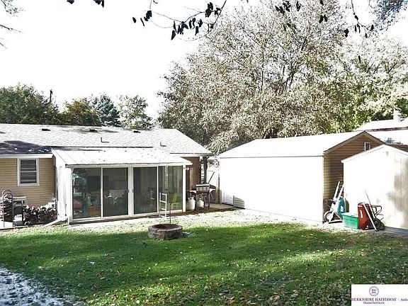 3rd image of 7221 Sarpy Ave
