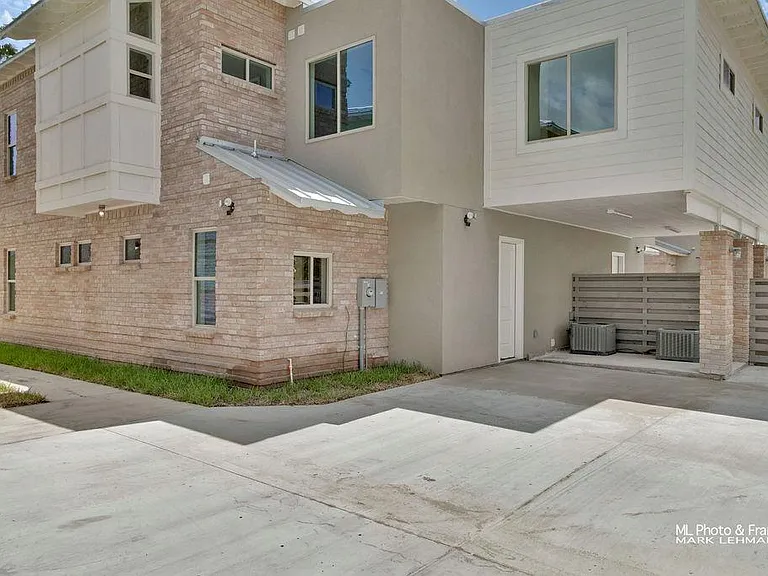 524 Wildrose Ln #9 — Photo 4