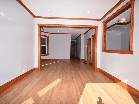 5th image of 2450 N Drake Ave #1