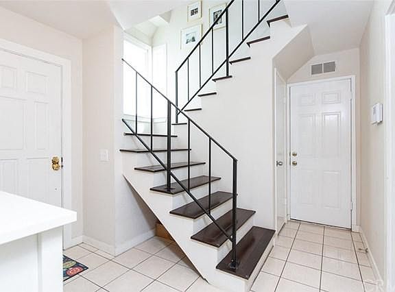 4th image of 1348 E Orange Grove Blvd APT 3
