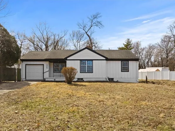 7505 E 130th St, Grandview, MO 64030