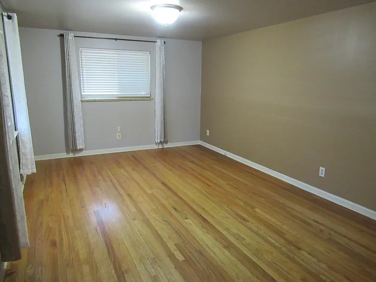 6678 S Logan St — Photo 7