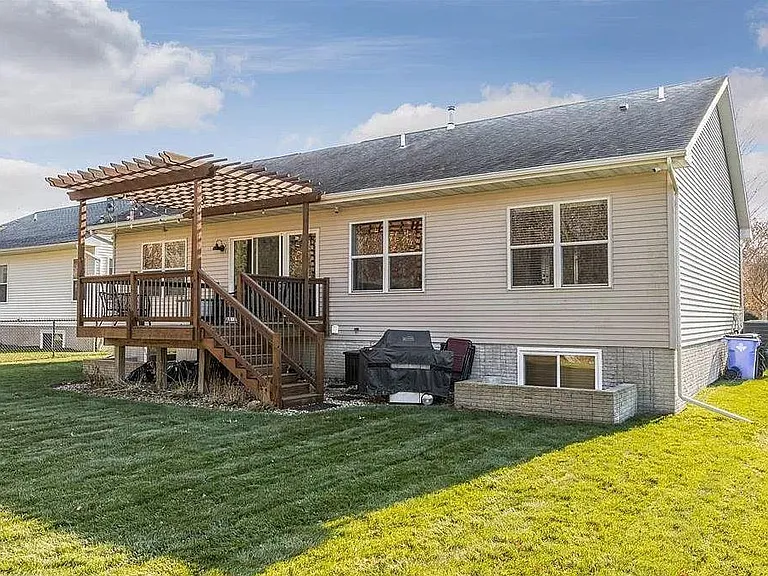 1020 Capri Dr NE — Photo 47