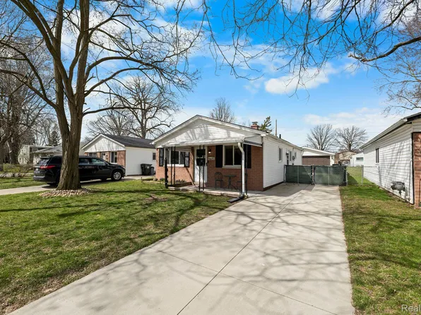 19025 Illinois St, Roseville, MI 48066
