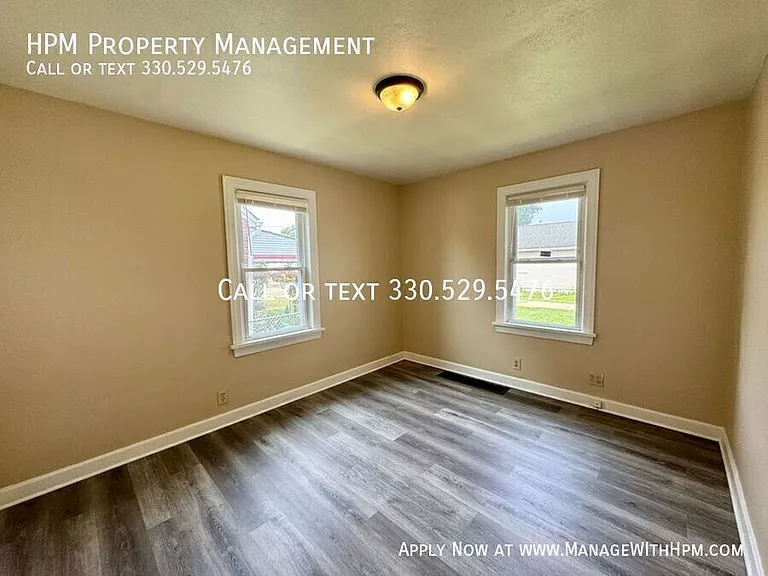3021 Windsor Pl SW — Photo 6